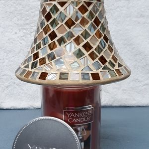 Yankee Candle with candle shade